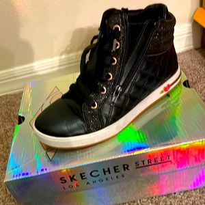 Adorable Kids Hi-top shoes